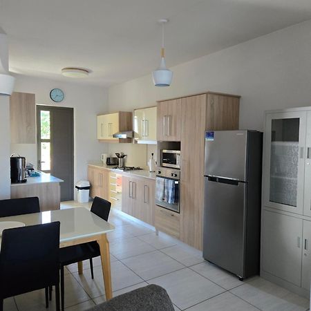 Modern And Cosy Condo: Westwood Apartments Flic en Flac Екстер'єр фото
