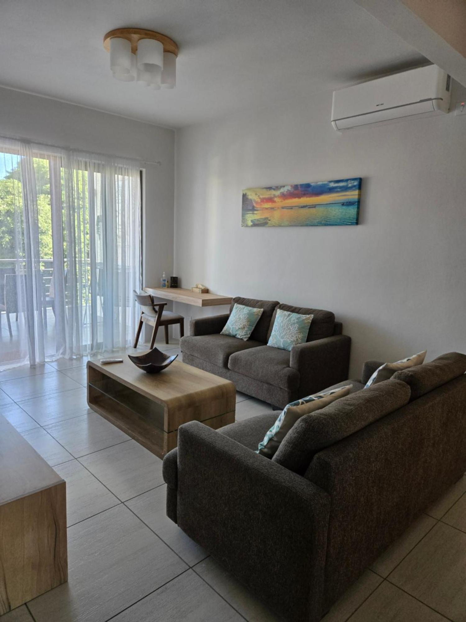 Modern And Cosy Condo: Westwood Apartments Flic en Flac Екстер'єр фото